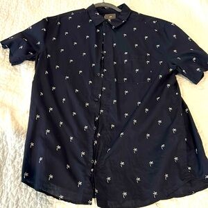 H&M Hawaiian Short Sleeve Button Up Navy and White Palm Trees Large
